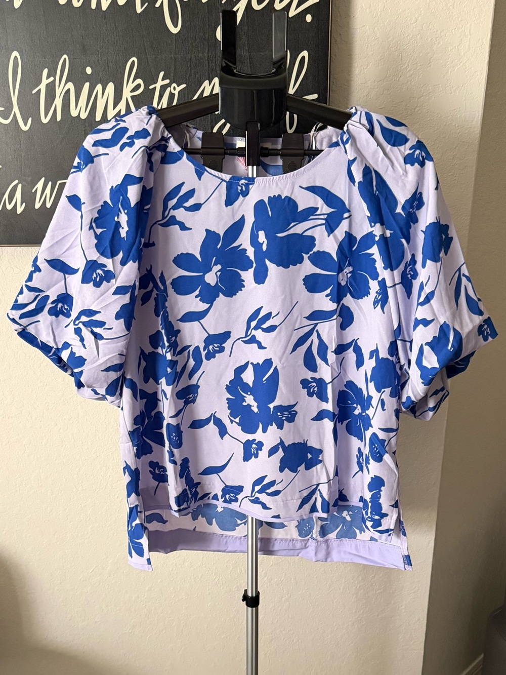 Blue Floral Puff-Sleeve Women’s Top NWT